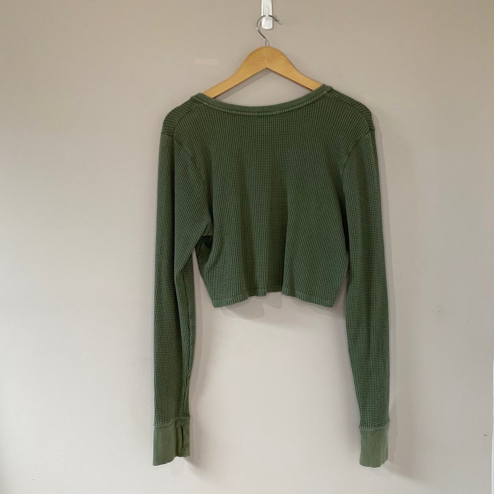 OFFLINE by Aerie XL Olive Green Waffle Knit Cropped Long Sleeve Top Thumbhole - Picture 2 of 8